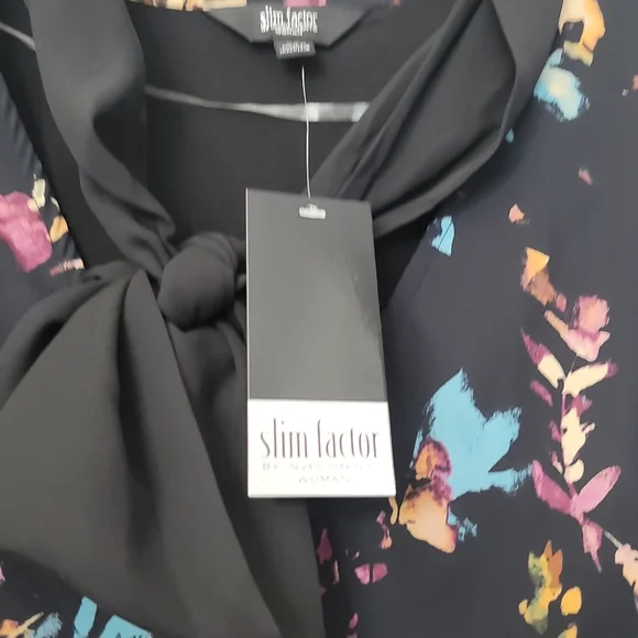 Slim Factor By Investments Floral Print Short Sleeve V-Neck Tie Layer Poncho Top - Picture 7 of 11